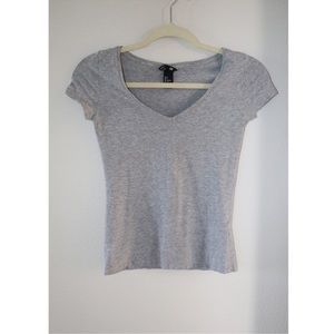 H&M Gray Vneck T-shirt